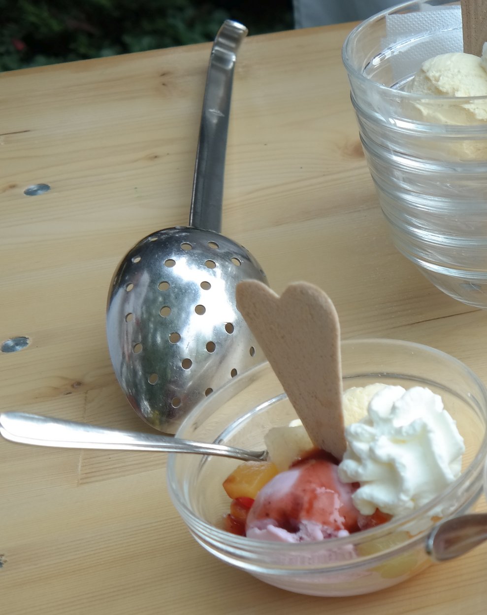 Ein Eisbecher.