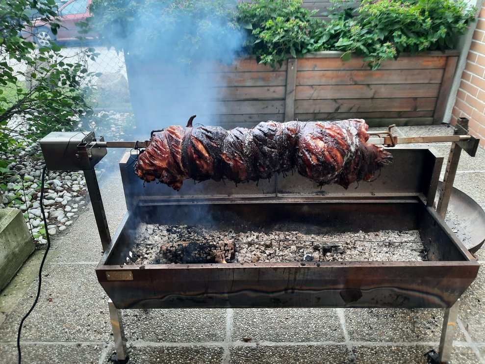 fertiges Spanferkel